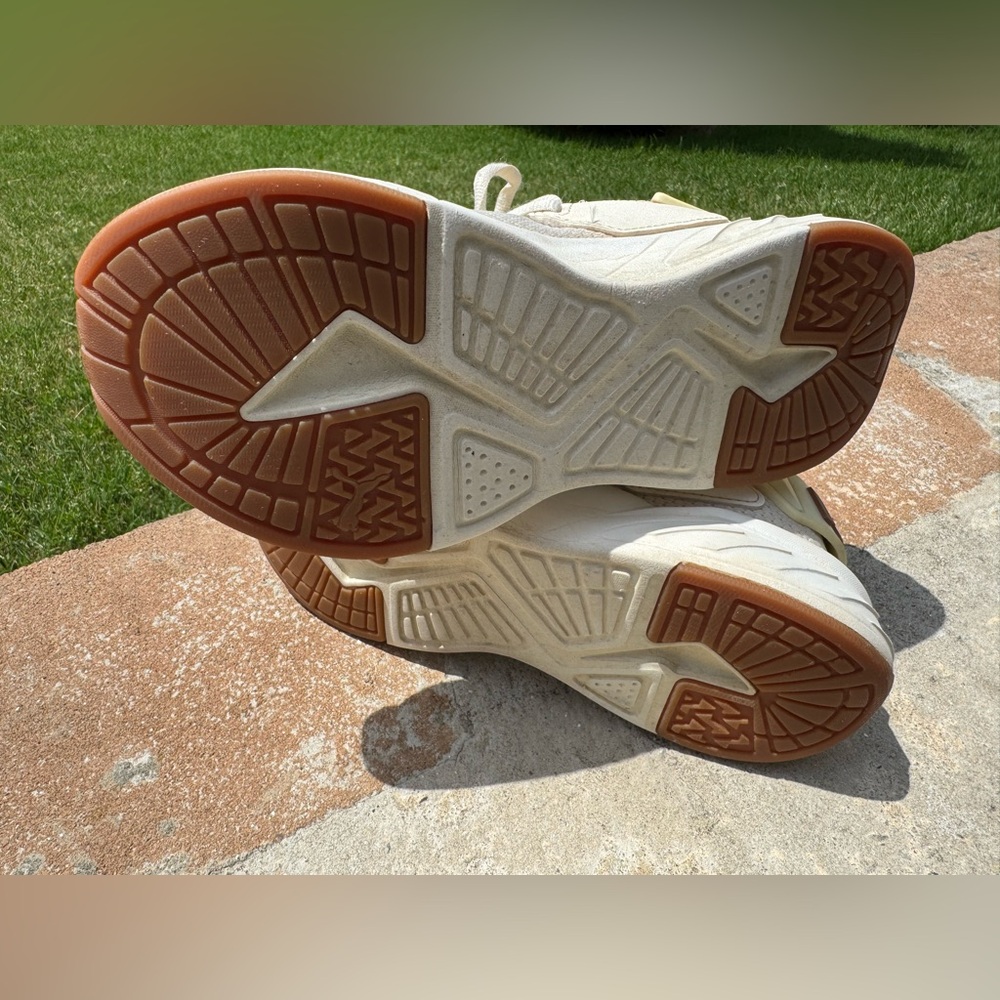 PUMAS - Picture 4 of 8